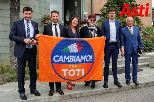 I responsabili astigiani con gli Onorevoli Ruffino e Napoli (servizio fotografico di Efrem Zanchettin - Merfephoto)