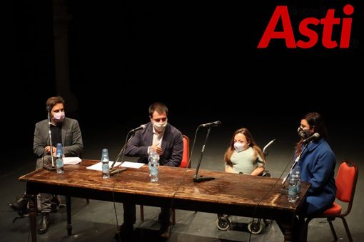 Nell'immagine, da sinistra: Emiliano Bronzino, Aldo Burzio, Chiara Bersani e Giulia Traversi (MerfePhoto) Nell'immagine, da sinistra: Emiliano Bronzino, Aldo Burzio, Chiara Bersani e Giulia Traversi (MerfePhoto)