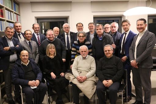 I soci fondatori alla firma dell'atto notarile, avvenuta ad Alba nello scorso febbraio (Foto Silvia Muratore)