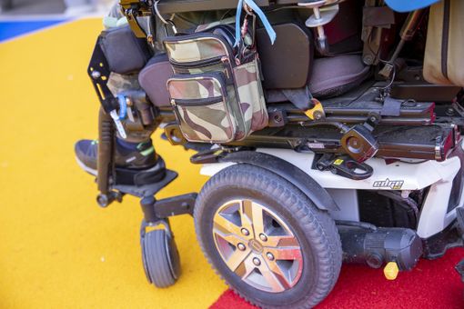 Un bambino con disabilità Un bambino con disabilità
