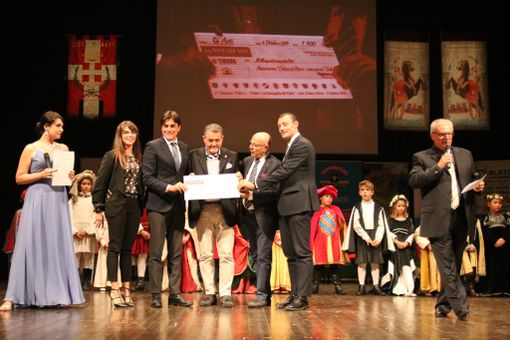 Consegna assegno solidarietà all’Ass. “Enrico e Ilaria sono con Noi – Onlus”