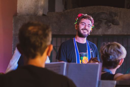 Sabato arriva “Un Cavallino Bianco”: un’esperienza teatrale unica Sabato arriva “Un Cavallino Bianco”: un’esperienza teatrale unica