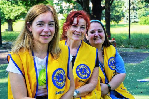 A sinistra la nuova presidente Raffaella Ferrari, in centro la socia Elena Binello, alla destra la presidente uscente Maria Sabini