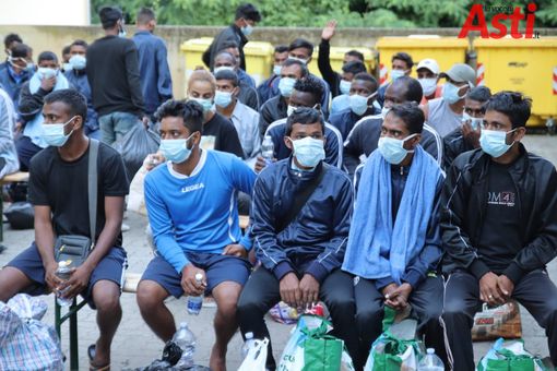 In arrivo a Castello d'Annone, 40 migranti. Il gruppo si aggiunge ai 50 del precedente arrivo