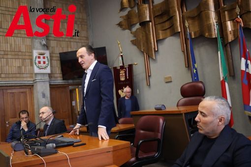 Il presidente Cirio con il vice Carosso nell'incontro con i dipendenti del Maina Il presidente Cirio con il vice Carosso nell'incontro con i dipendenti del Maina