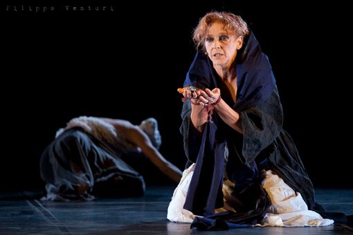 La Cassandra di Elisabetta Pozzi va in scena a Moncalvo e Nizza La Cassandra di Elisabetta Pozzi va in scena a Moncalvo e Nizza