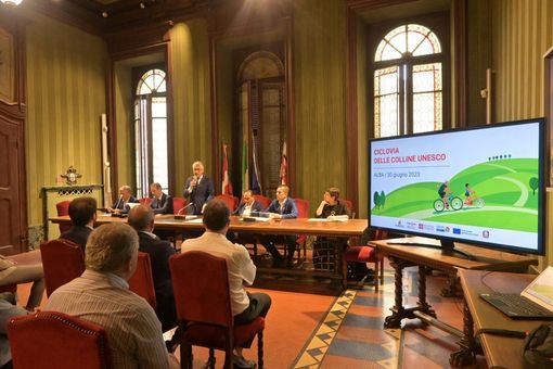 In bici tra Alba e Canelli: dieci milioni di euro per dare il via alla Ciclovia delle Colline Unesco [FOTO E VIDEO]