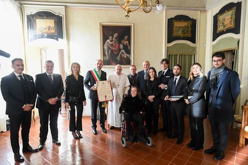 Papa Francesco è cittadino onorario di Asti, l'emozione del Sindaco Maurizio Rasero