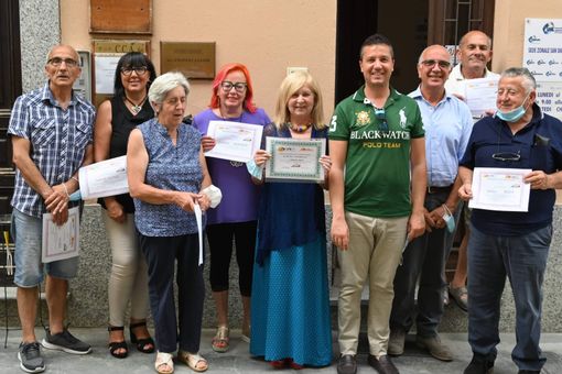 La consegna degli attestati alla presenza del sindaco Migliasso