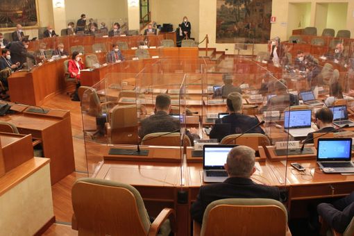 Clima, Legambiente: "La Regione butta la palla in tribuna, rimanda al Governo nazionale caldeggiando soluzioni che peggiorerebbero la situazione" Clima, Legambiente: "La Regione butta la palla in tribuna, rimanda al Governo nazionale caldeggiando soluzioni che peggiorerebbero la situazione"