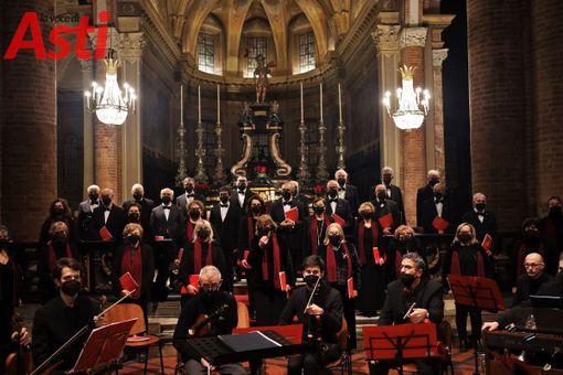 Ieri la tradizionale bellezza del Concerto natalizio con la corale di San Secondo [FOTOGALLERY]