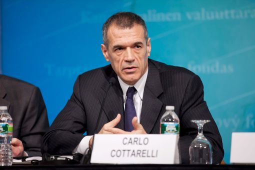 Questa sera anteprima di Passepartout con Carlo Cottarelli Questa sera anteprima di Passepartout con Carlo Cottarelli
