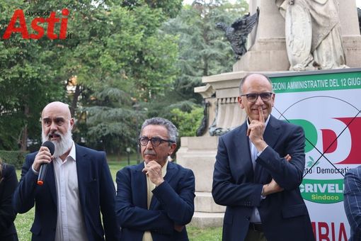 Fassone (primo a sinistra) con il segretario Letta (MerfePhoto)