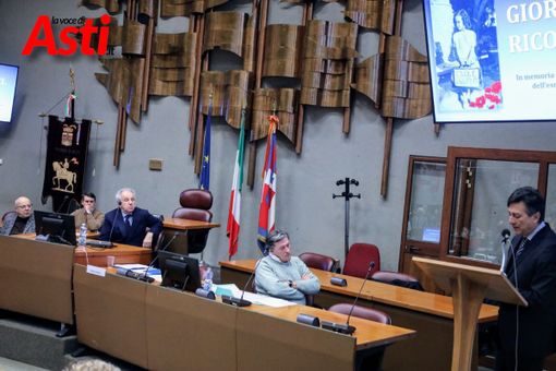 Nella ricca galleria fotografica, alcune immagini delle celebrazioni di questa mattina e dello spettacolo di Cristichhi di ieri sera al Teatro Alfieri (Efrem Zanchettin)