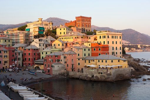 Opportunità esclusiva per la ristorazione a Genova: aperto il bando per affidare la gestione del rooftop restaurant della Torre WTC. Ecco come partecipare!