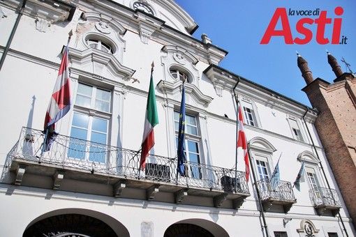 Facciata del Comune di Asti Facciata del Comune di Asti