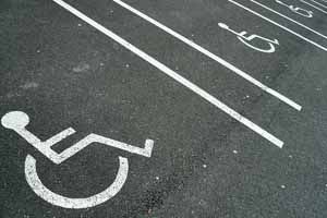 Il Cardinal Massaia non è sufficientemente accessibile per persone con difficoltà motorie Il Cardinal Massaia non è sufficientemente accessibile per persone con difficoltà motorie