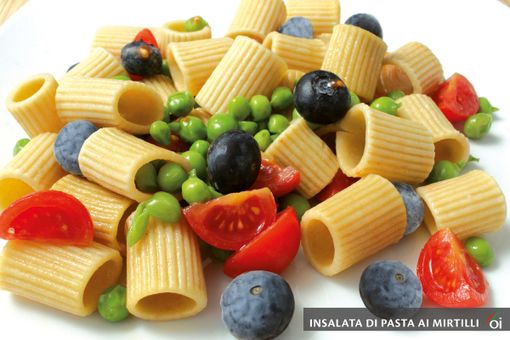 I mercoledì Veg di Ortofruit: oggi prepariamo insalata di pasta ai mirtilli I mercoledì Veg di Ortofruit: oggi prepariamo insalata di pasta ai mirtilli