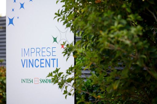 Imprese vincenti, Intesa Sanpaolo rilancia il programma per valorizzare le eccellenze dei territori Imprese vincenti, Intesa Sanpaolo rilancia il programma per valorizzare le eccellenze dei territori