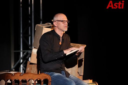 Lo spettacolo sul palco del Michelerio (ph Merfephoto)