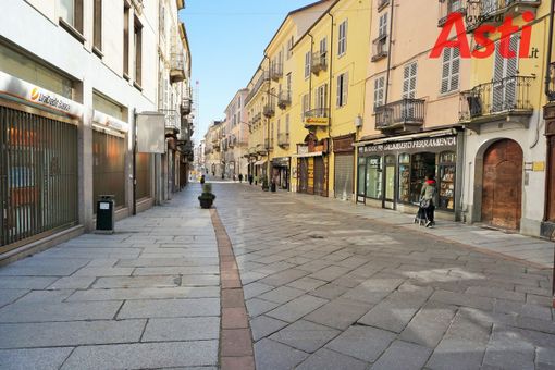 Asti, scorcio  in zona rossa