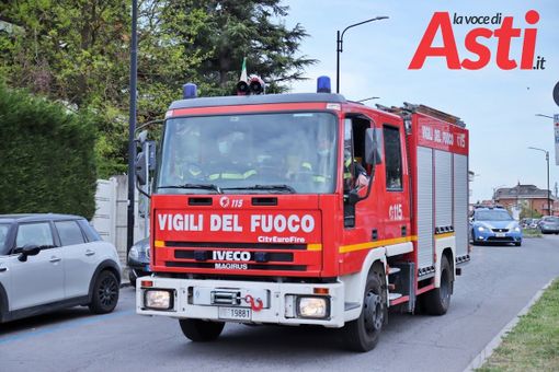 Incidente sul lavoro in corso Alessandria. Uomo incastrato tra alcuni bancali
