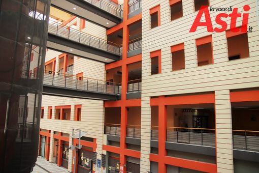 "Chi si ama mi segua", tornano le iniziative della Asl astigiana in bar e locali per la Giornata contro l'Aids "Chi si ama mi segua", tornano le iniziative della Asl astigiana in bar e locali per la Giornata contro l'Aids