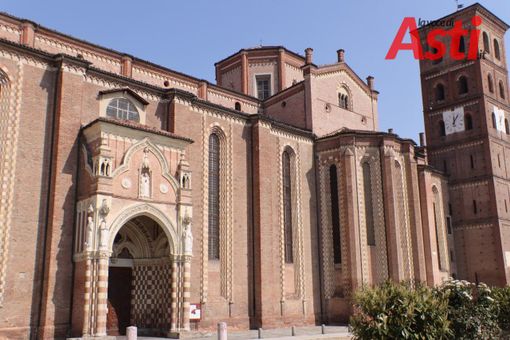 La Cattedrale di Asti in uno scatto di Merfephoto