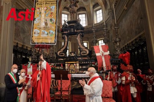 La Cina, la "messa del burdel" e il "Perpetuo Sindaco Celeste"