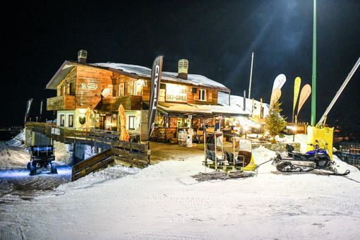Sport e solidarietà, una serata di sci sulle nevi di Prato Nevoso a favore dei piccoli malati del Gaslini