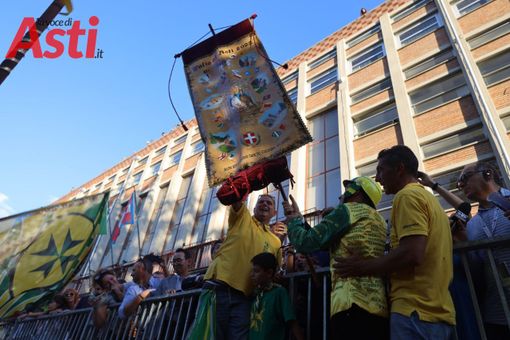 La vittoria al Palio del 2022 con Giuseppe Zedde (Gingillo) (Merphefoto) La vittoria al Palio del 2022 con Giuseppe Zedde (Gingillo) (Merphefoto)