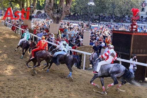 Palio di Asti: il Don Bosco vince la terza batteria Palio di Asti: il Don Bosco vince la terza batteria