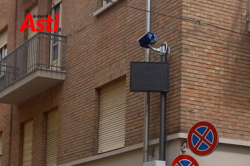 Ztl in piazza Cattedrale (MerfePhoto)