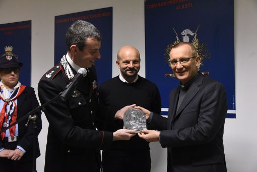 Monsignor Marco Prastaro con il Tenente Colonnello Pierantonio Breda Monsignor Marco Prastaro con il Tenente Colonnello Pierantonio Breda