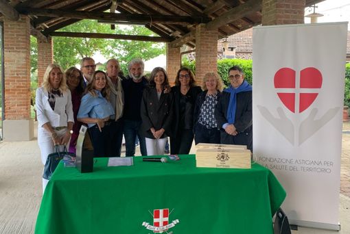 Il Golf Club Asti ha devoluto oltre 4.000 euro alla Fondazione Astigiana per la Salute Il Golf Club Asti ha devoluto oltre 4.000 euro alla Fondazione Astigiana per la Salute