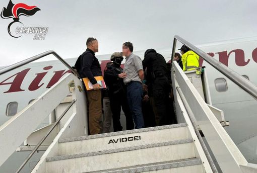 Omicidio ad Asti nel 1999, arrestato il killer dopo 26 anni di latitanza: si nascondeva a Buffalo