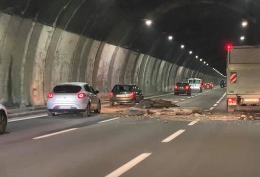 Viabilità: chiusa la A26 nel tratto tra Masone e il bivio A26/A10