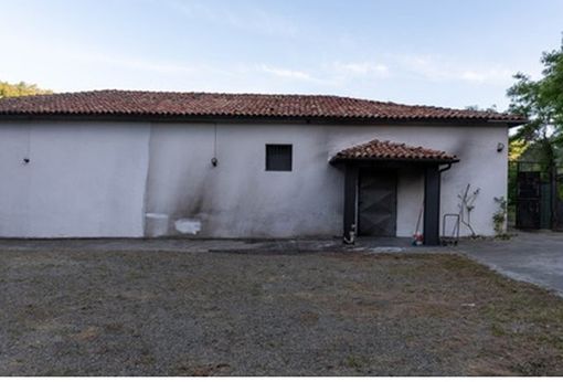 Cerca di incendiare la Tana di Montabone, arrestato dai carabinieri con 4 complici