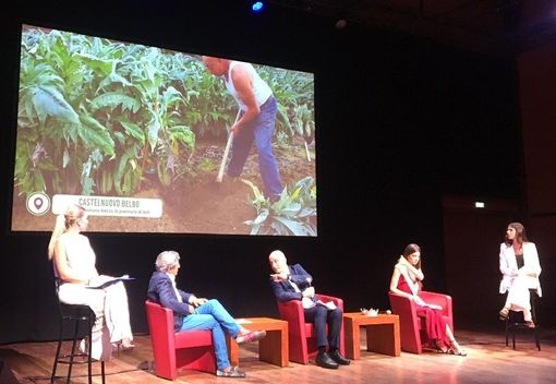 Il comune di Castelnuovo Belbo vince il premio Codacons per l'agroalimentare Il comune di Castelnuovo Belbo vince il premio Codacons per l'agroalimentare