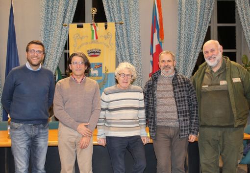 Un momento dell'incontro sugli Stagni di Belangero a Revigliasco con in foto, da sinistra: Contorno, Delmastro, Miroglio, Sindaco e Carbonero