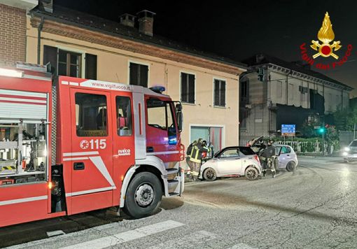 Incidente a Baldichieri d'Asti, urto tra due auto, 3 i feriti
