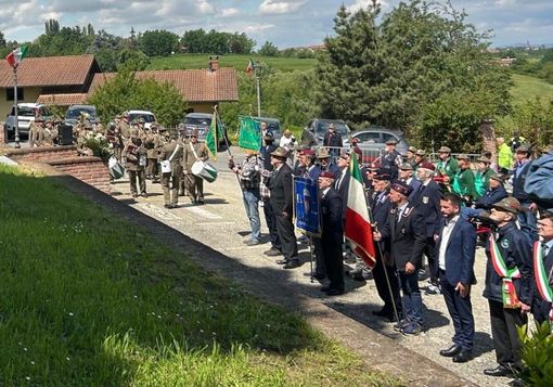 Ieri a Ferrere  festeggiati i 77 anni del Gruppo Alpini Ieri a Ferrere  festeggiati i 77 anni del Gruppo Alpini