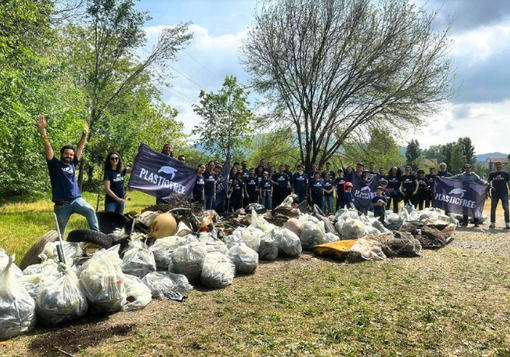 Nel giorno della Terra il Piemonte si è liberato di quasi 22mila chili di rifiuti di plastica abbandonati Nel giorno della Terra il Piemonte si è liberato di quasi 22mila chili di rifiuti di plastica abbandonati