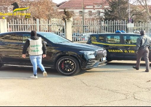Fast Cash: Gdf esegue cinque ordinanze di custodia cautelare e sequestra 4 milioni di euro Fast Cash: Gdf esegue cinque ordinanze di custodia cautelare e sequestra 4 milioni di euro