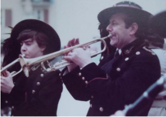 Bruno Bezzo ritratto con un allora giovanissimo figlio Bruno (foto tratta da &quot;Il Tunchin&quot;)