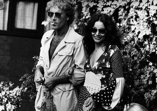 Una bella immagine giovanile di Mia Martini e Franco Califano Una bella immagine giovanile di Mia Martini e Franco Califano