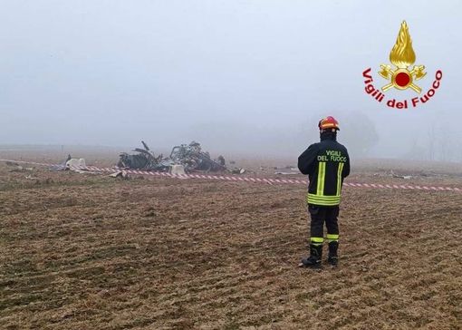 Tragedia aerea, elicottero da Asti si schianta nel Mantovano: morto il pilota