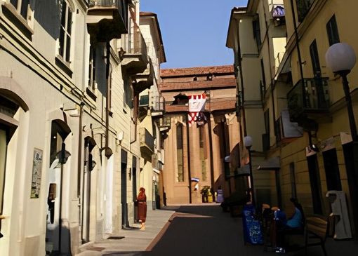 Via Pelletta (foto dal sito Osservatorio del Paesaggio) Via Pelletta (foto dal sito Osservatorio del Paesaggio)