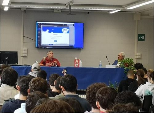 All'Artom di Asti analizzata la figura dell'imprenditore piemontese Adriano Olivetti All'Artom di Asti analizzata la figura dell'imprenditore piemontese Adriano Olivetti