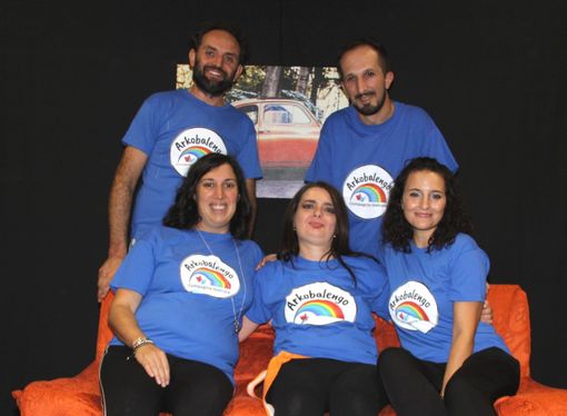 A Mombercelli gli Arkobalengo a teatro per beneficenza
